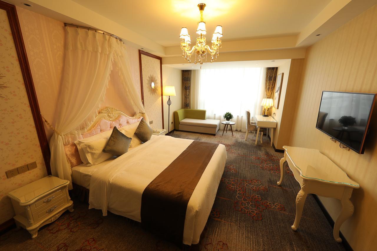 Zhi Hui Tang Feng Ze Hotel Chengdú Exterior foto